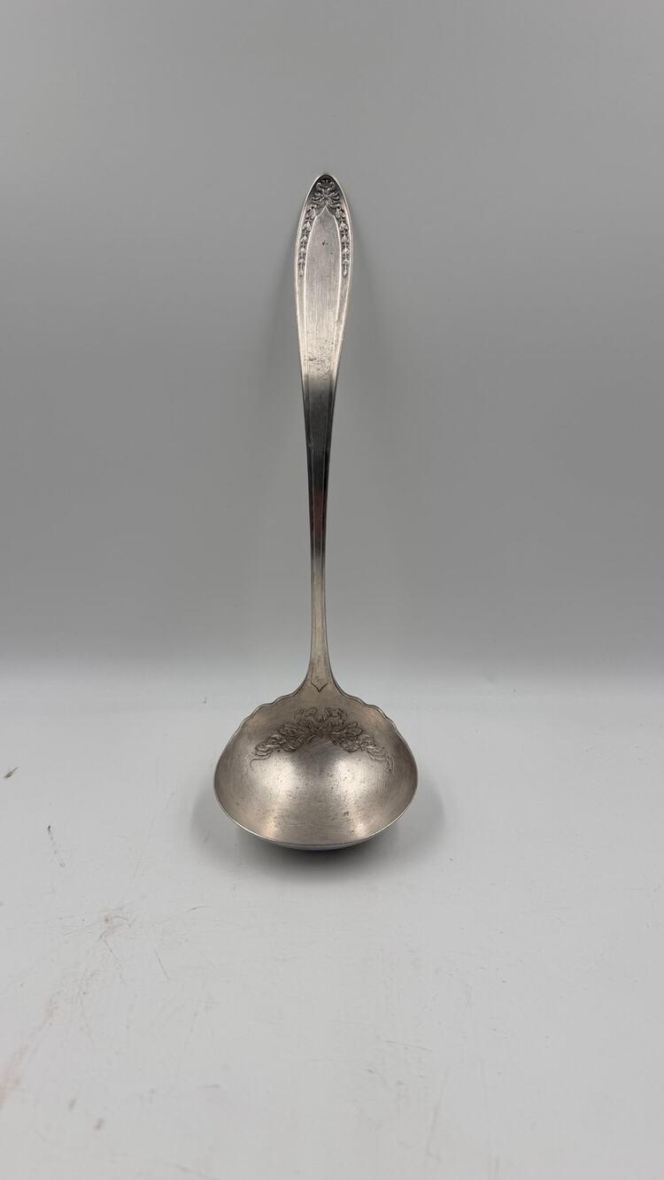 Antique 1920's Serving Spoon. Vintage Oneida Community Par Plate Ladle.